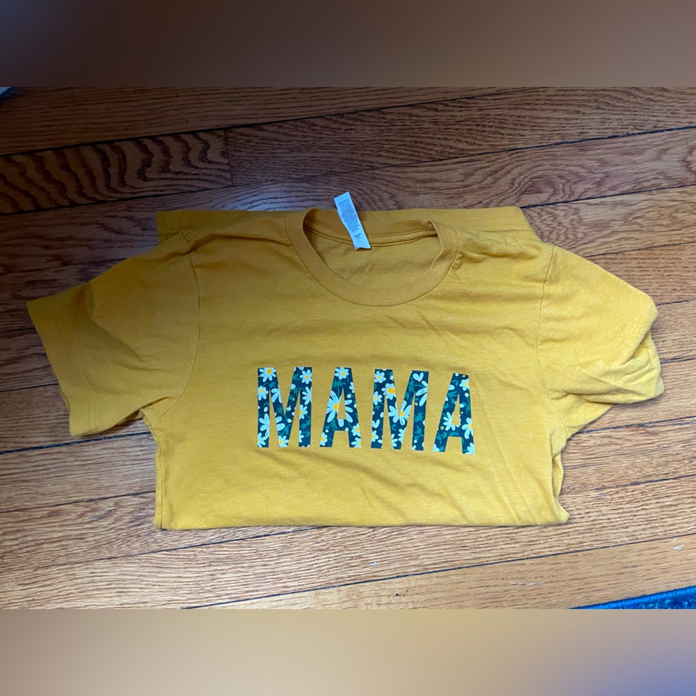 Little Mama Shirt Shop 'MAMA' T-Shirt - Size XS